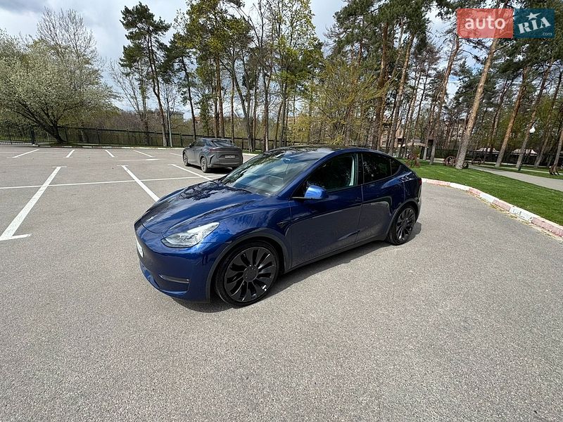 Внедорожник / Кроссовер Tesla Model Y 2023 в Харькове