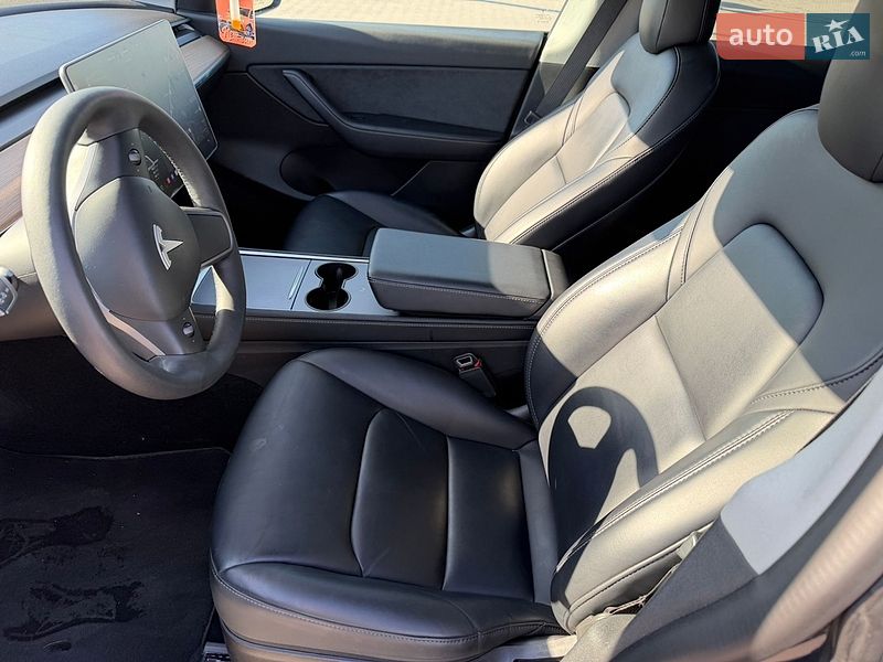 Внедорожник / Кроссовер Tesla Model Y 2021 в Золочеве
