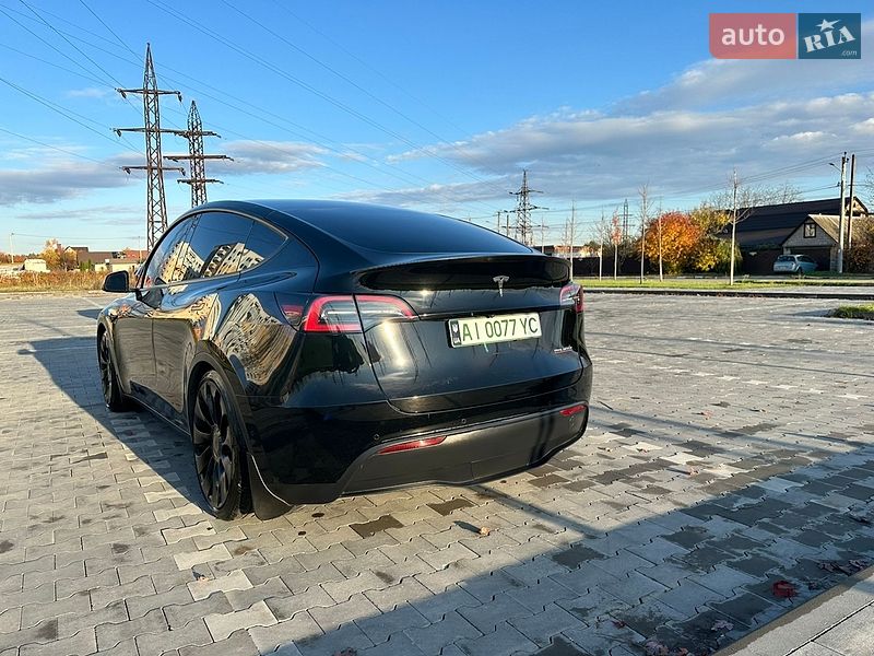 Внедорожник / Кроссовер Tesla Model Y 2022 в Киеве