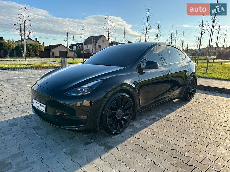 Внедорожник / Кроссовер Tesla Model Y 2022 в Киеве