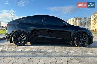 Внедорожник / Кроссовер Tesla Model Y 2022 в Киеве