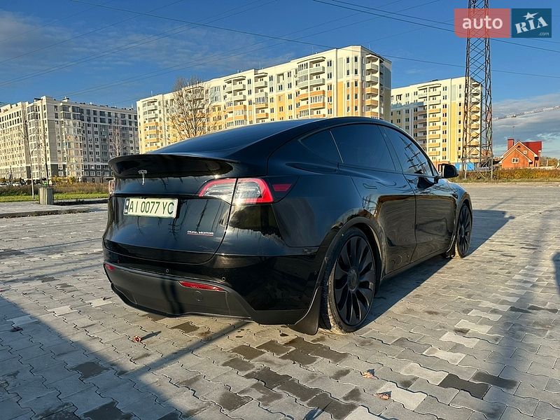 Внедорожник / Кроссовер Tesla Model Y 2022 в Киеве