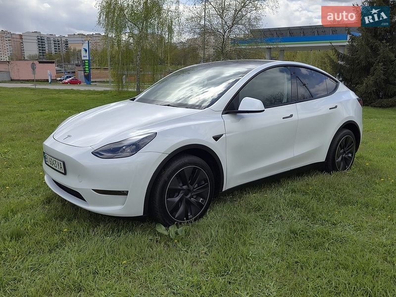 Внедорожник / Кроссовер Tesla Model Y 2023 в Полтаве
