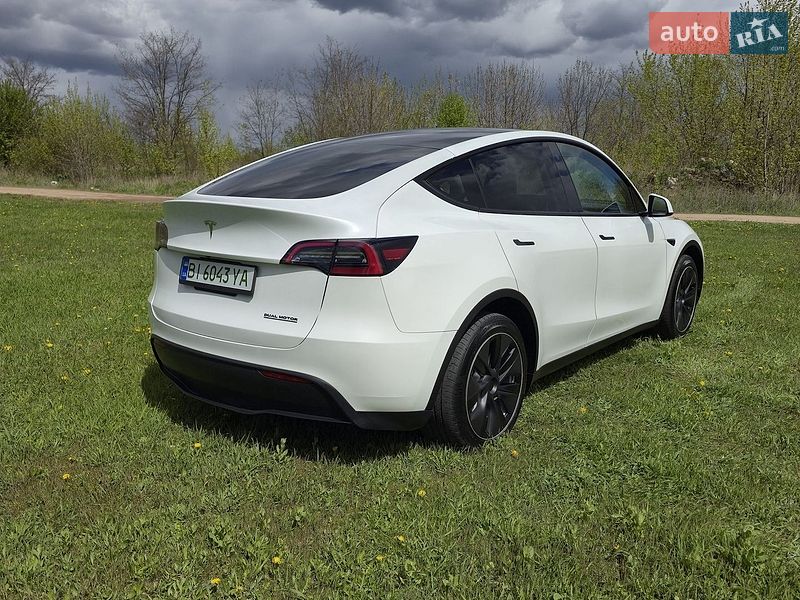 Внедорожник / Кроссовер Tesla Model Y 2023 в Полтаве