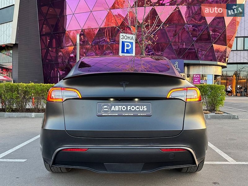 Позашляховик / Кросовер Tesla Model Y 2022 в Києві