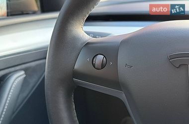 Позашляховик / Кросовер Tesla Model Y 2022 в Києві