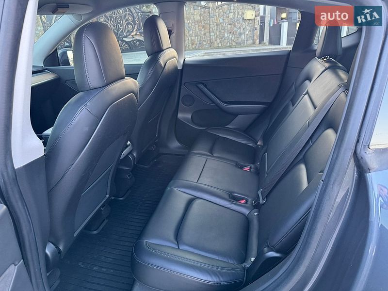 Внедорожник / Кроссовер Tesla Model Y 2020 в Новояворовске