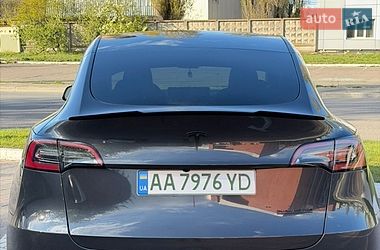 Позашляховик / Кросовер Tesla Model Y 2024 в Києві