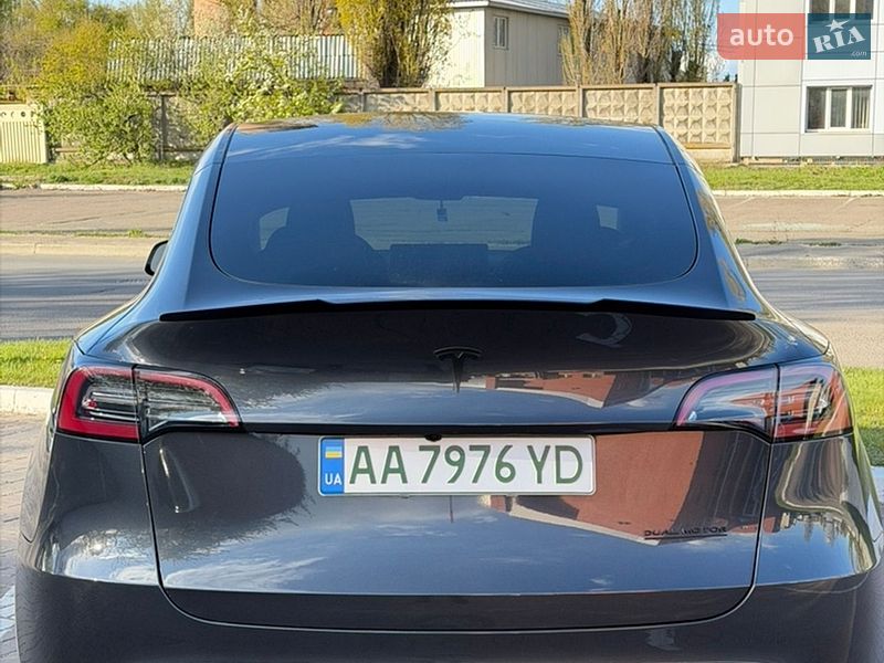 Позашляховик / Кросовер Tesla Model Y 2024 в Києві