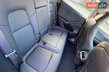 Позашляховик / Кросовер Tesla Model Y 2024 в Києві