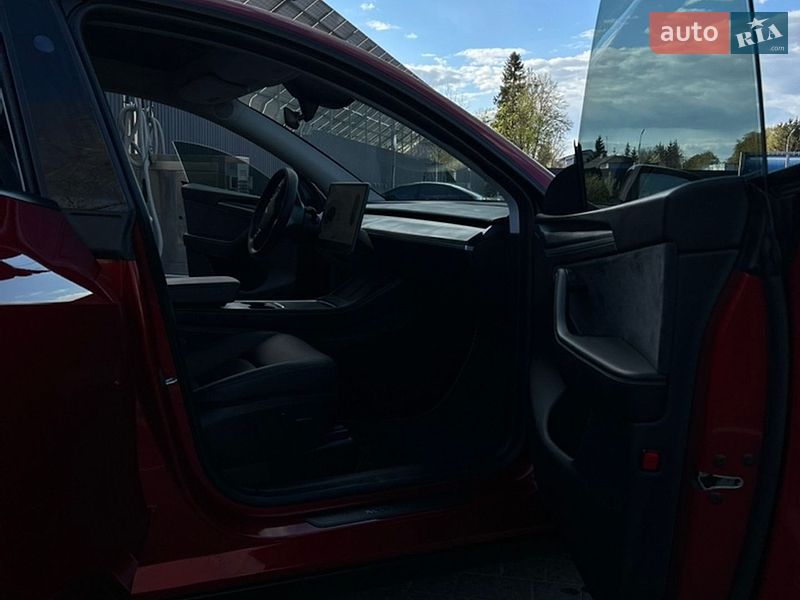 Внедорожник / Кроссовер Tesla Model Y 2024 в Самборе