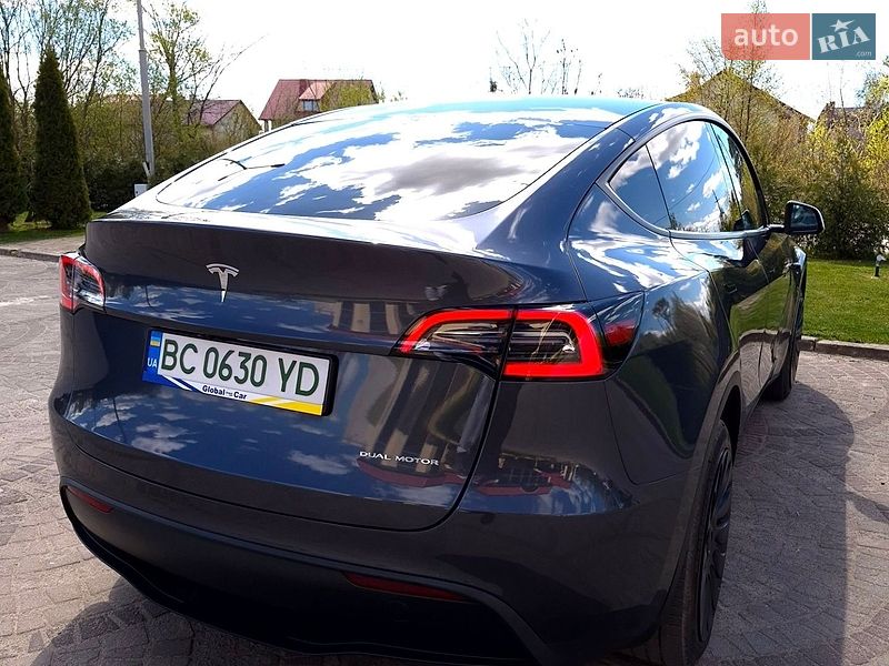 Внедорожник / Кроссовер Tesla Model Y 2023 в Львове