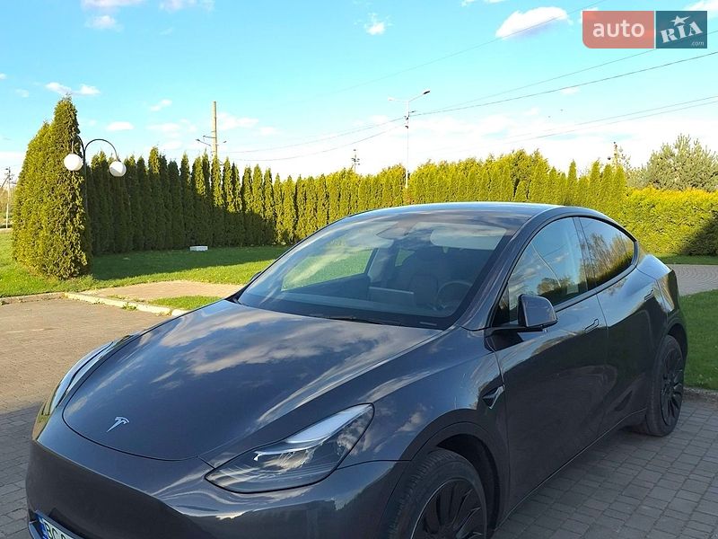 Внедорожник / Кроссовер Tesla Model Y 2023 в Львове