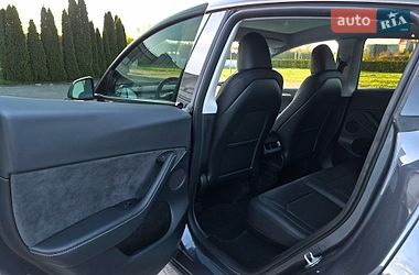 Внедорожник / Кроссовер Tesla Model Y 2023 в Львове