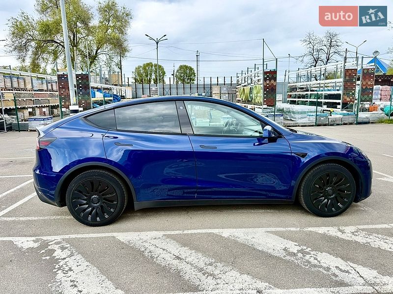 Внедорожник / Кроссовер Tesla Model Y 2021 в Днепре
