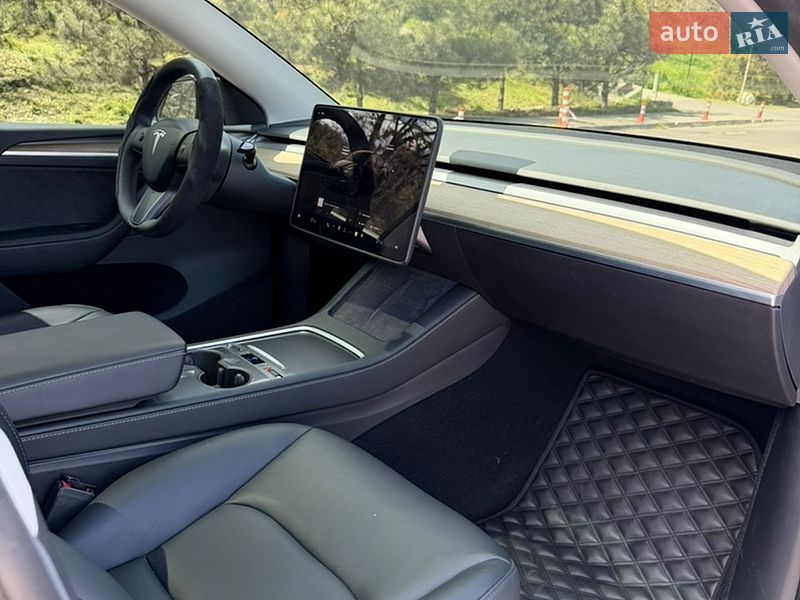 Внедорожник / Кроссовер Tesla Model Y 2023 в Одессе