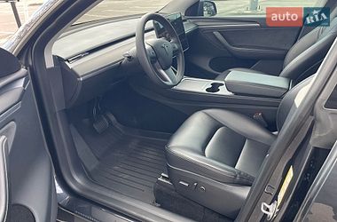 Позашляховик / Кросовер Tesla Model Y 2024 в Києві