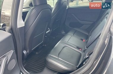 Позашляховик / Кросовер Tesla Model Y 2024 в Києві