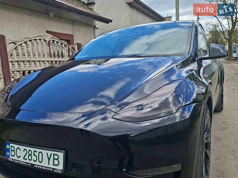 Внедорожник / Кроссовер Tesla Model Y 2021 в Львове