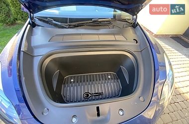 Внедорожник / Кроссовер Tesla Model Y 2024 в Львове