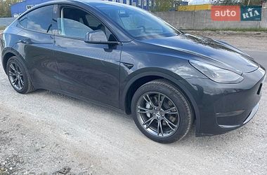 Позашляховик / Кросовер Tesla Model Y 2024 в Києві