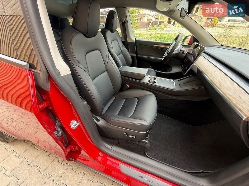 Позашляховик / Кросовер Tesla Model Y 2023 в Львові