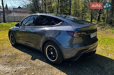 Позашляховик / Кросовер Tesla Model Y 2023 в Долині