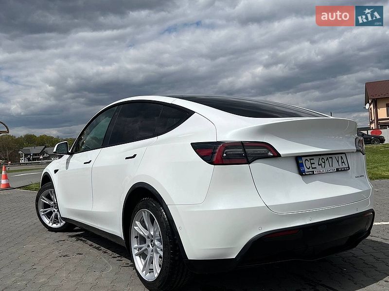 Внедорожник / Кроссовер Tesla Model Y 2021 в Черновцах