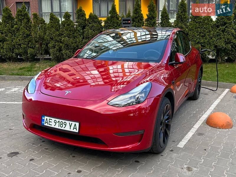 Tesla Model Y 2023