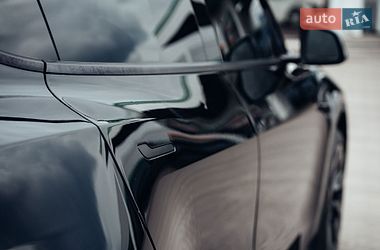 Внедорожник / Кроссовер Tesla Model Y 2023 в Вишневом