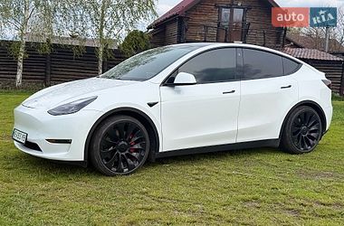 Позашляховик / Кросовер Tesla Model Y 2021 в Дніпрі