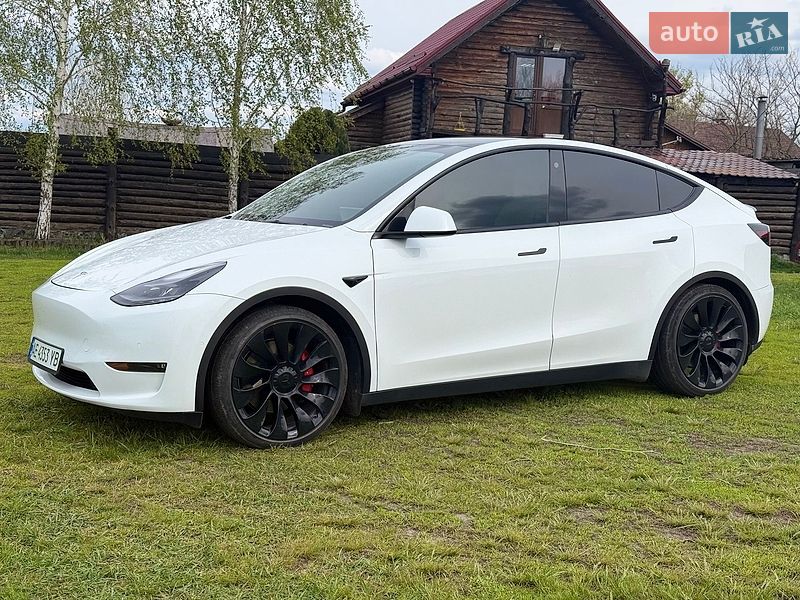Позашляховик / Кросовер Tesla Model Y 2021 в Дніпрі