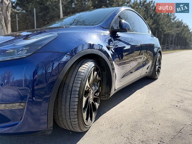 Позашляховик / Кросовер Tesla Model Y 2022 в Дніпрі