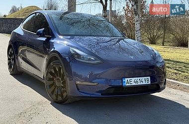 Позашляховик / Кросовер Tesla Model Y 2022 в Дніпрі