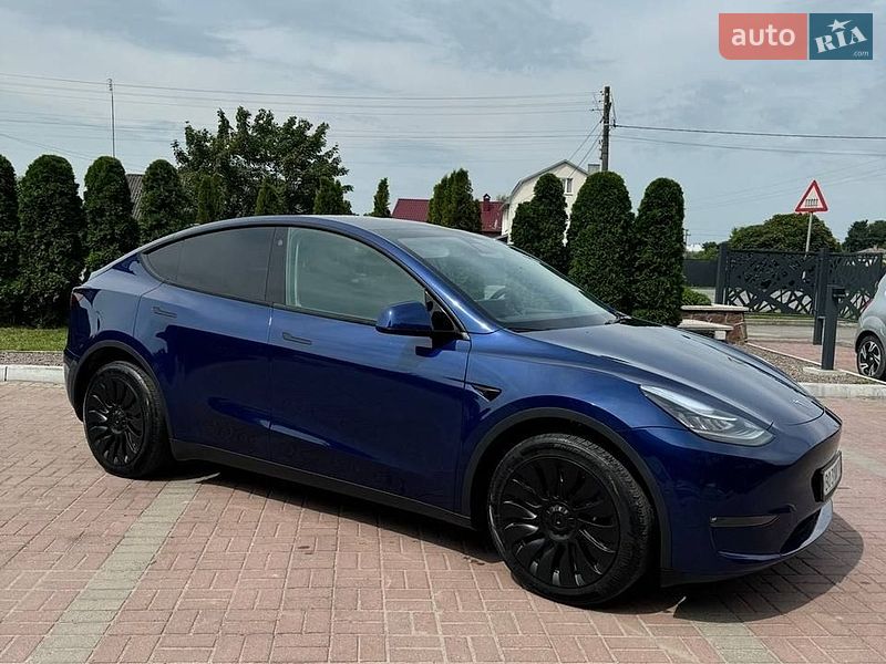 Tesla Model Y 2021