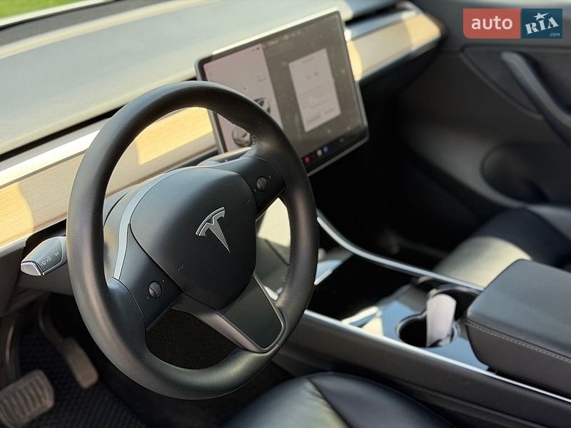 Внедорожник / Кроссовер Tesla Model Y 2020 в Кропивницком