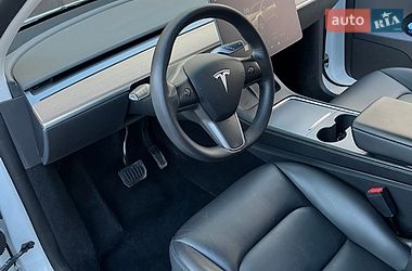 Внедорожник / Кроссовер Tesla Model Y 2022 в Киеве