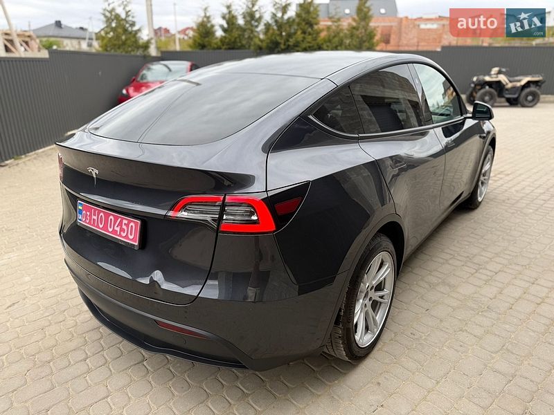 Внедорожник / Кроссовер Tesla Model Y 2024 в Львове