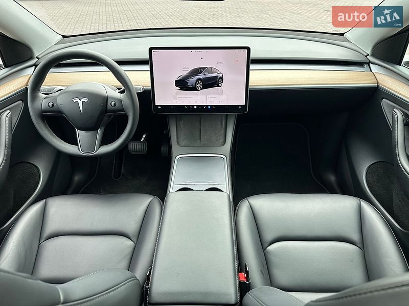 Позашляховик / Кросовер Tesla Model Y 2024 в Дніпрі