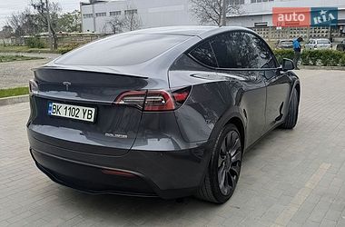 Внедорожник / Кроссовер Tesla Model Y 2022 в Луцке