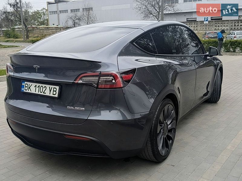 Внедорожник / Кроссовер Tesla Model Y 2022 в Луцке