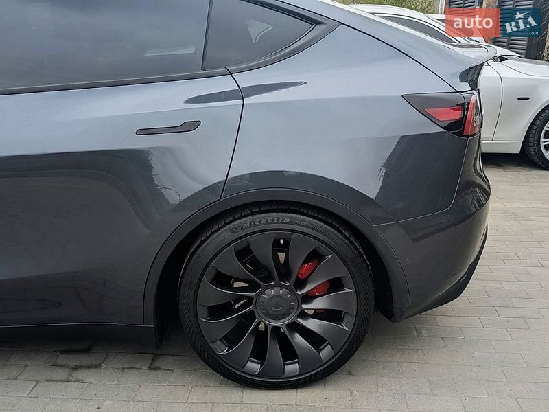 Внедорожник / Кроссовер Tesla Model Y 2022 в Луцке