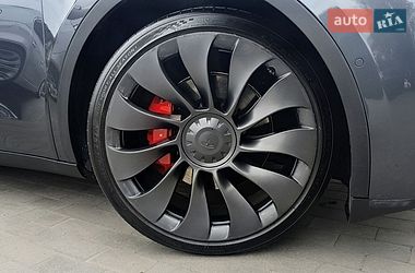 Внедорожник / Кроссовер Tesla Model Y 2022 в Луцке