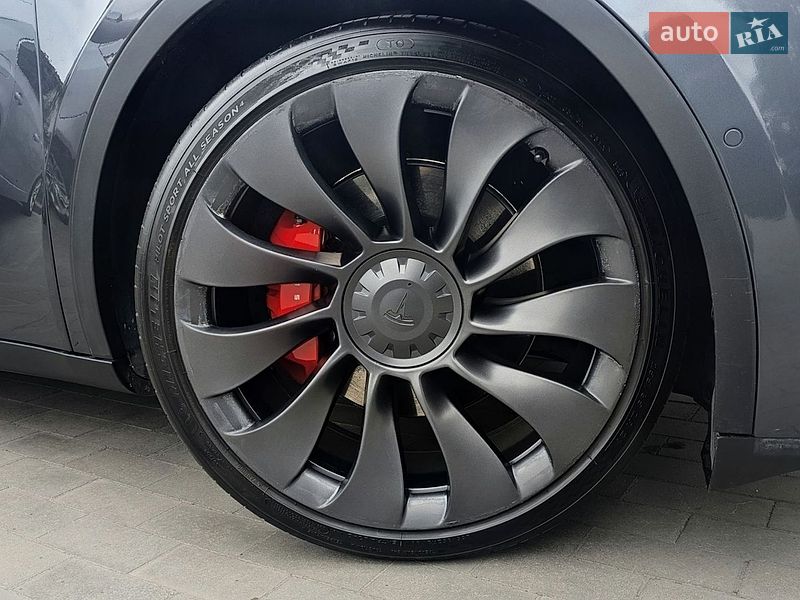 Внедорожник / Кроссовер Tesla Model Y 2022 в Луцке