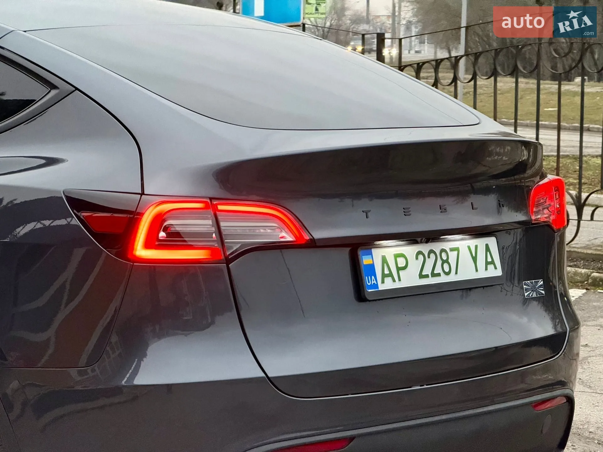 2024 Tesla Model Y - мініатюра 4