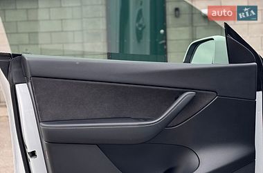 Внедорожник / Кроссовер Tesla Model Y 2022 в Киеве