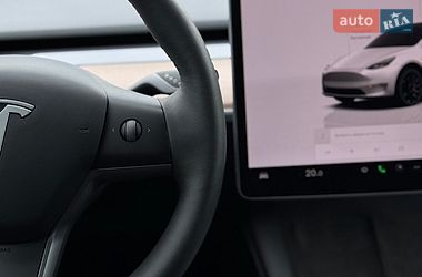 Внедорожник / Кроссовер Tesla Model Y 2022 в Киеве