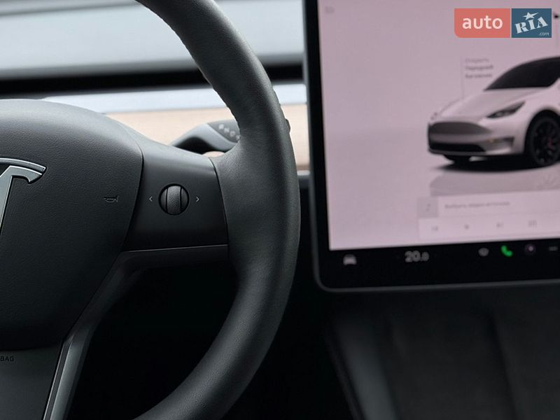 Внедорожник / Кроссовер Tesla Model Y 2022 в Киеве
