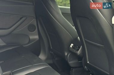 Внедорожник / Кроссовер Tesla Model Y 2022 в Киеве