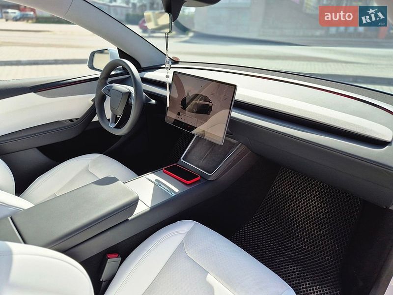 Внедорожник / Кроссовер Tesla Model Y 2025 в Виннице